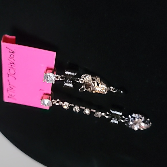 New Vintage! BETSEY JOHNSON Hollywood Glam Leopard Tiger Heart Dangle Earrings. - Picture 4 of 8